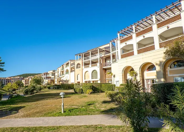 Appartement Le Village - C2 105 By Interhome